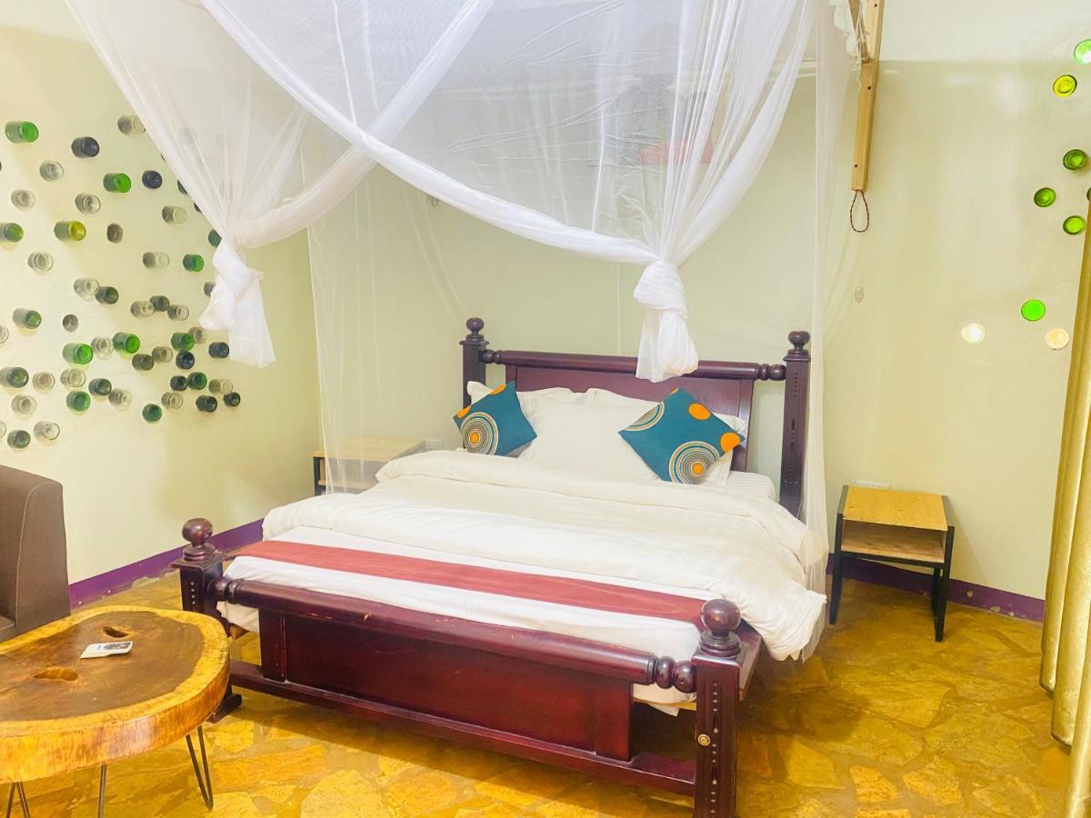 Afro Smile Hotel & Guest House - Jinja Eksteriør bilde